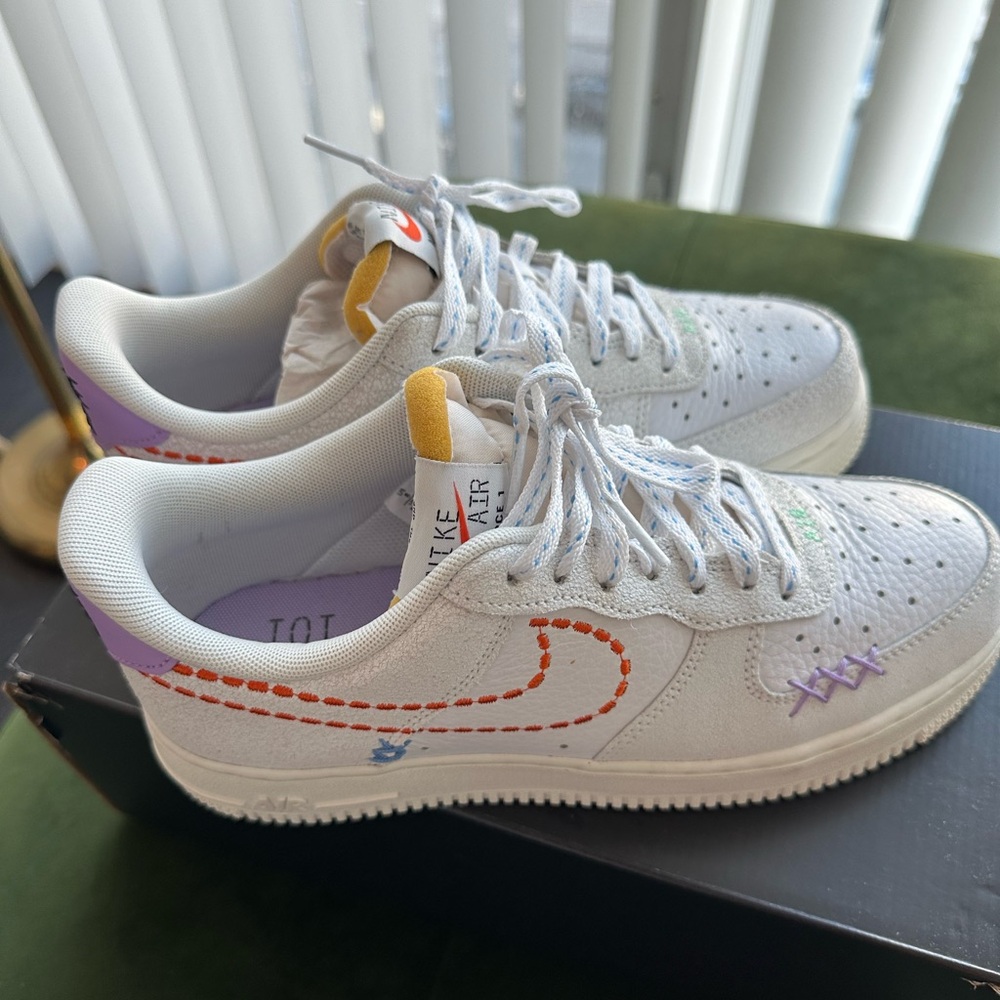 Womens Nike AIR FORCE 1 LOW '07 SE